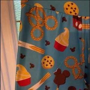 NWT. Disney parks active leggings. Park treats. Discontinued design. Never warn